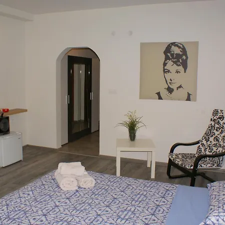 Victoria Hotel Rooms Veliko Tarnovo * Велико-Тырново